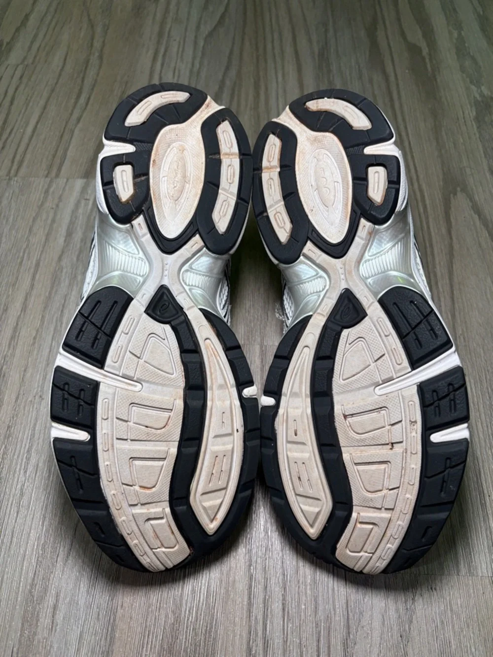 Asics White and Black Mesh Athletic Sneakers - Picture 3 of 7